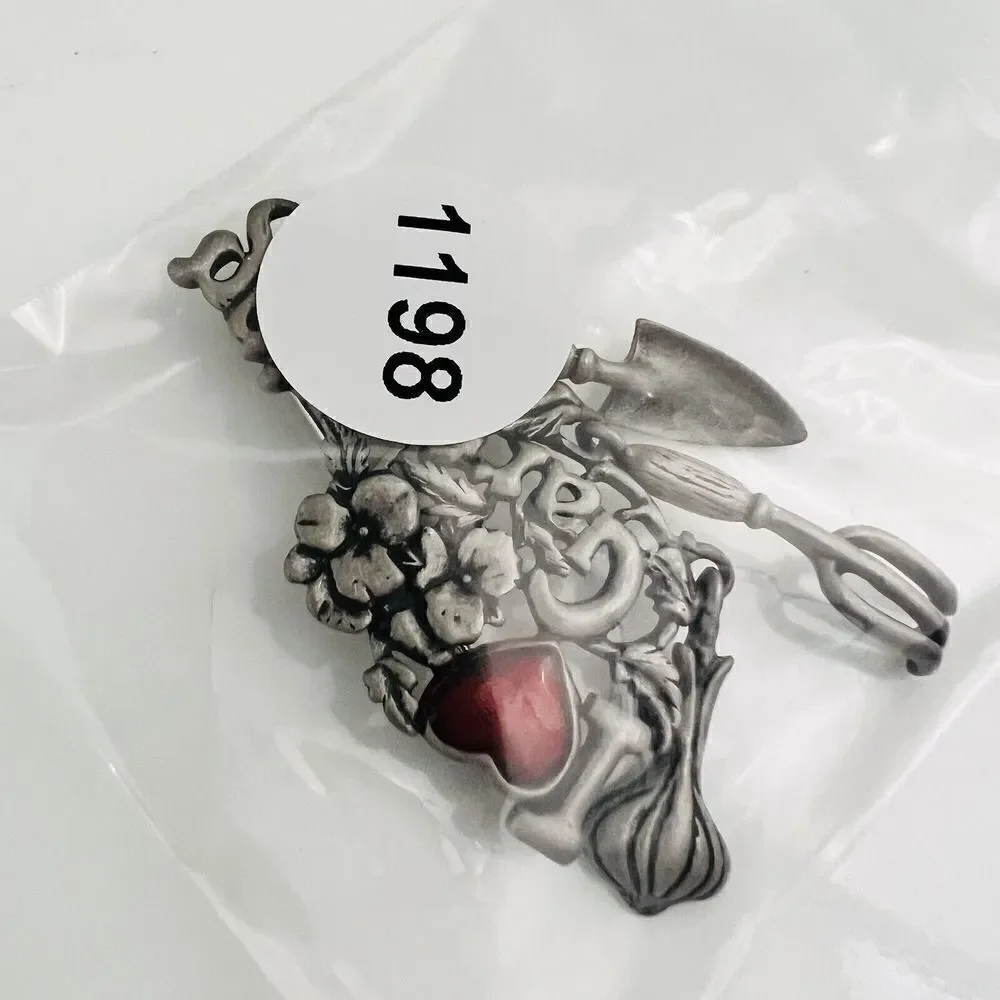 Vintage Danecraft I Love Gardening Pewter Pin Brooch Red Enameled Heart 1198